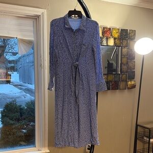 Chic Long Sleeve Floral Dress in Blue